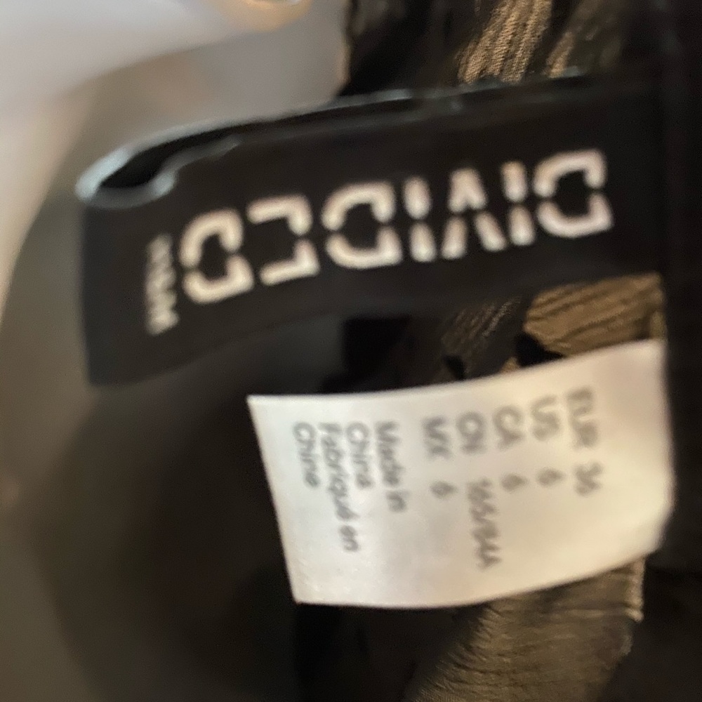 Dress - Picture 4 of 4